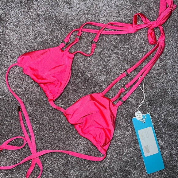 Beach bunny basics top